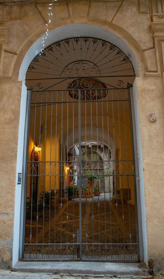 La Maison A La Cathedral باليرمو المظهر الخارجي الصورة